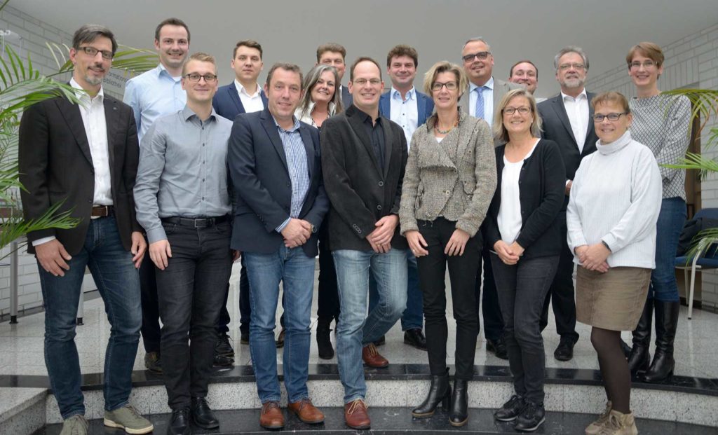 binntelligent: Mit intelligenten Informationstechnologien zum Binnenhafen der Zukunft 2 Leinen los: Die Mannschaft von "binntelligent" traf sich am 30. Oktober zur gemeinsamen Kick-Off Veranstaltung (Quelle: ISL)