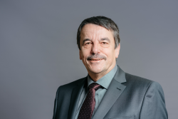 Ansprechpartner 8 Bernd Huckschlag