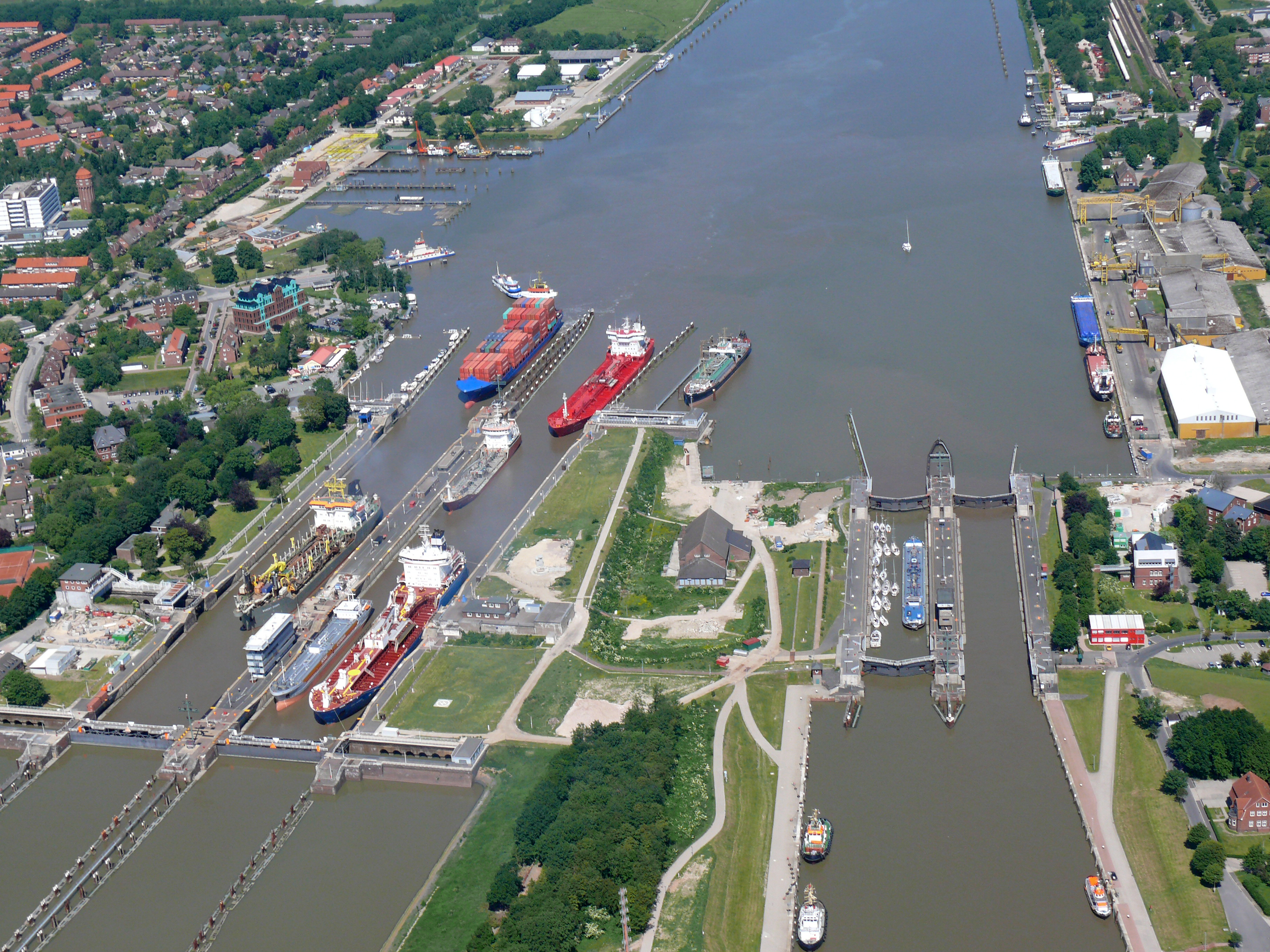 Aerial view of locks Brunsbüttel Research project: SchleusenNOK40 2